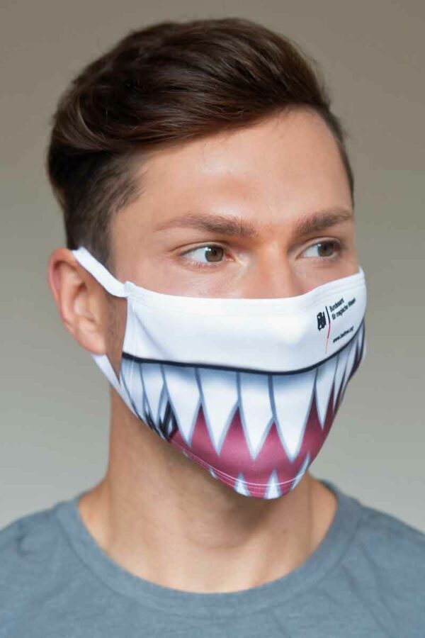 Die Bundeslurch-Alltags-Maske "Dämonen-Gebiß", mit Bundeslurch-Logo und mit Webadresse des BAfmW in drei verschiedenen Größen.